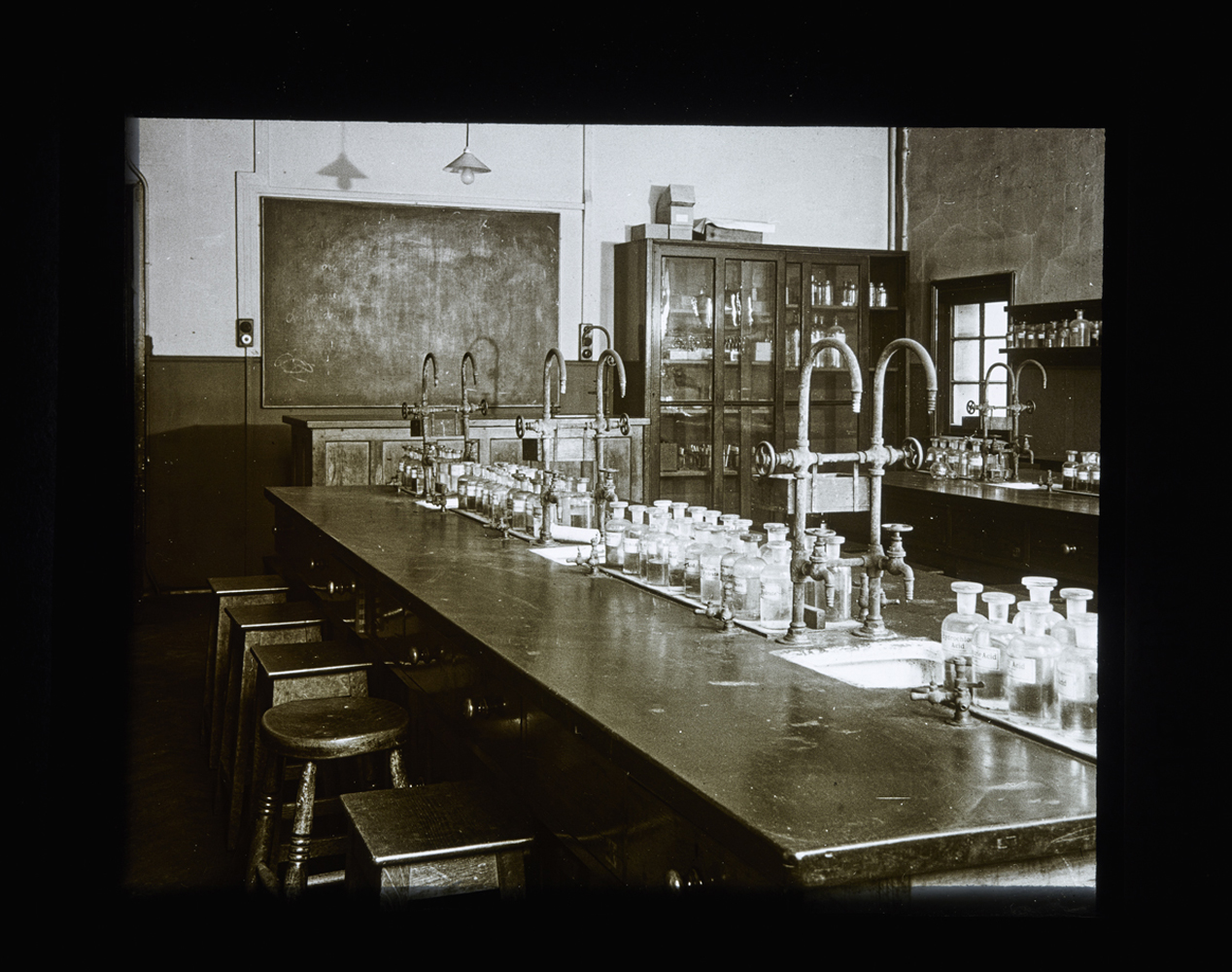 https://d33k3t-davidrowanorg-2053.site.tb-hosting.com/files/gimgs/54_ke-archive-stereograph-slides-box-2--ke19l.jpg